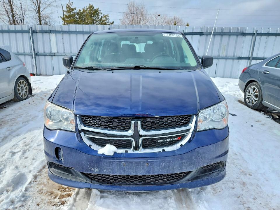 77406705 :رقم المزاد ، 2C4RDGBG8HR615900 vin ، 2017 Dodge Grand Caravan مزاد بيع