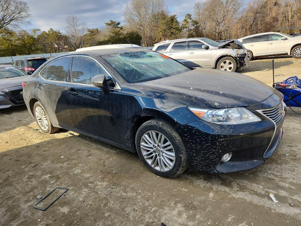 77094605 :رقم المزاد ، JTHBK1GG1F2172626 vin ، 2015 Lexus Es 350 مزاد بيع