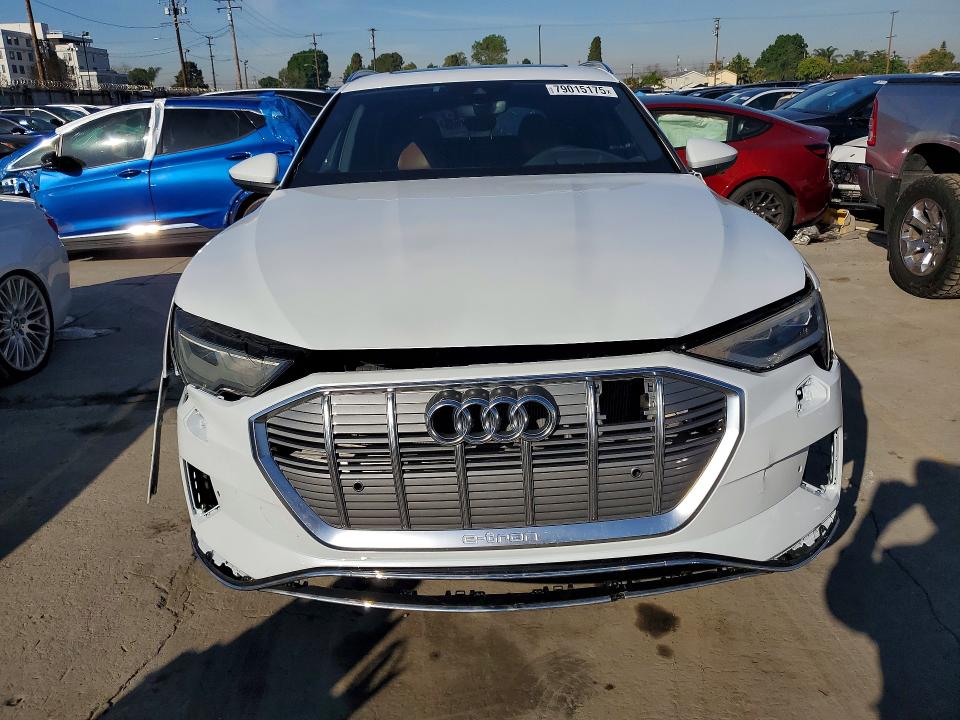 2019 Audi E-tron მანქანა იყიდება აუქციონზე, vin: WA1VABGE7KB020781, აუქციონის ნომერი: 79015175
