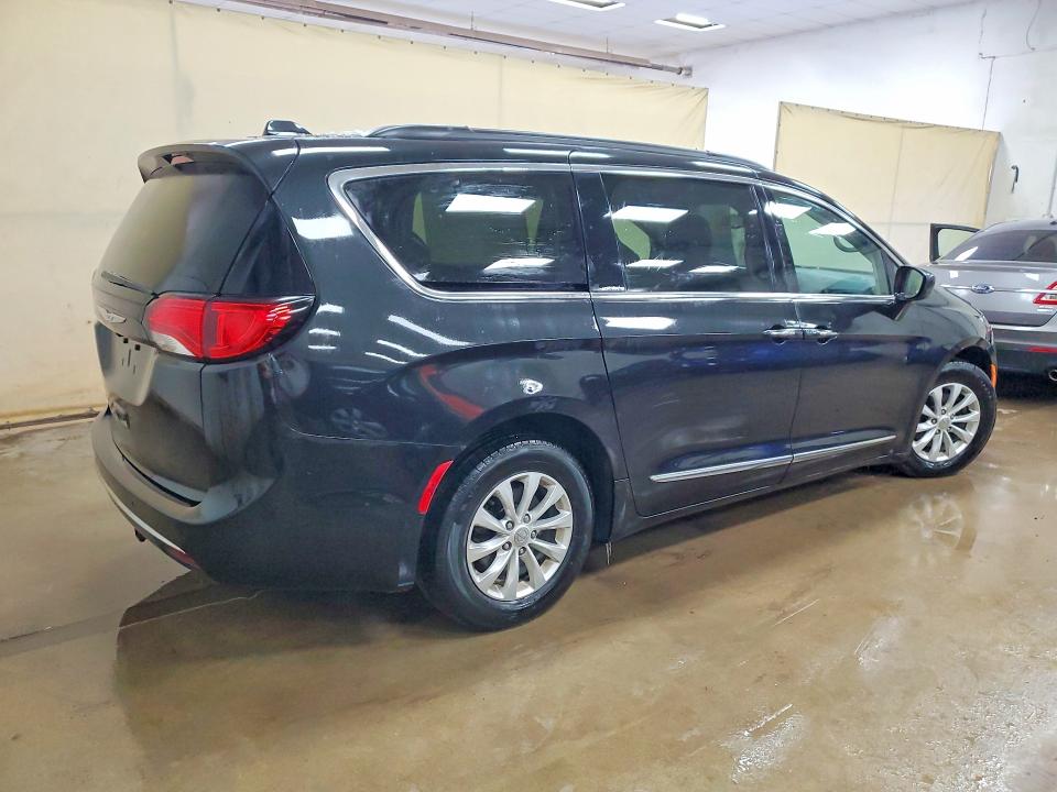 2017 Chrysler Pacifica მანქანა იყიდება აუქციონზე, vin: 2C4RC1BG8HR734515, აუქციონის ნომერი: 78221915