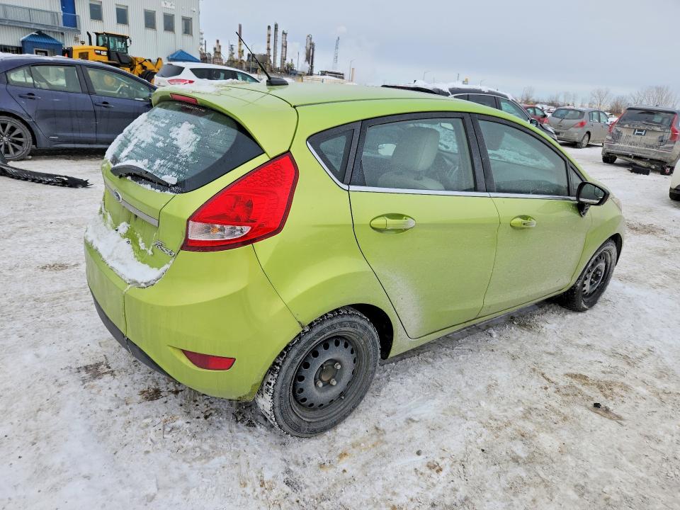 76153565 :رقم المزاد ، 3FADP4FJ7BM220343 vin ، 2011 Ford Fiesta مزاد بيع