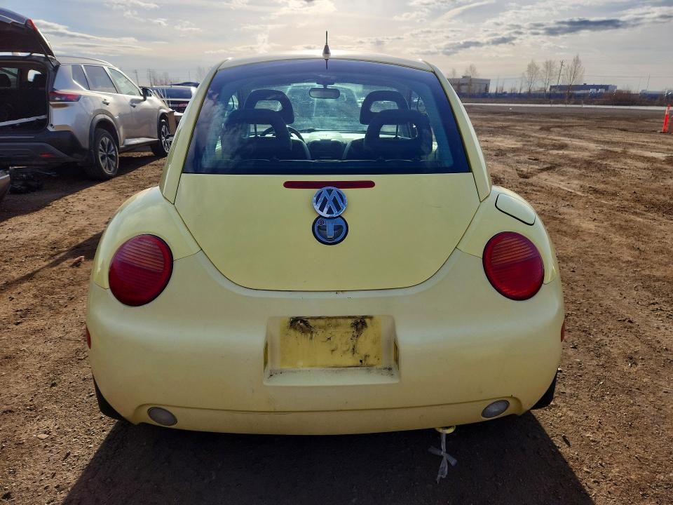 76734135 :رقم المزاد ، 3VWCA21C3XM452916 vin ، 1999 Volkswagen New Beetle مزاد بيع