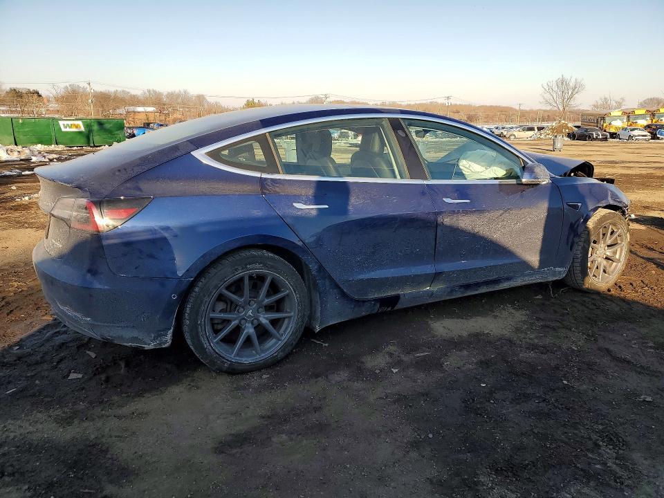Продажа на аукционе авто 2019 Tesla Model 3, vin: 5YJ3E1EB9KF199536, номер лота: 76254395