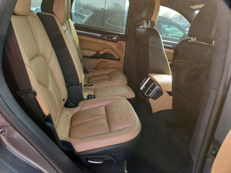 Auction sale of the 2017 Porsche Cayenne, vin: WP1AA2A26HKA92064, lot number: 74912505