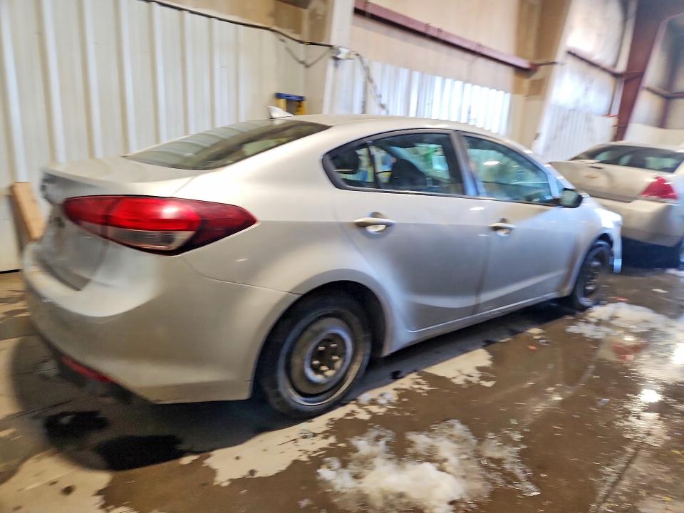 2018 Kia Forte მანქანა იყიდება აუქციონზე, vin: 3KPFK4A77JE209641, აუქციონის ნომერი: 78742205