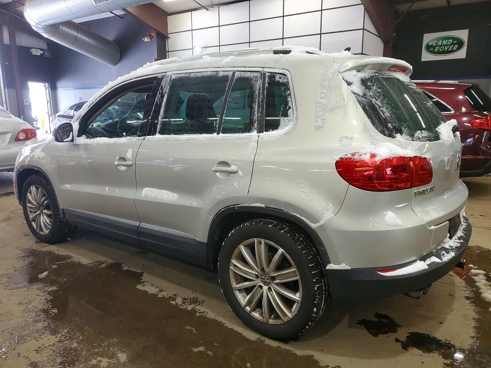 2012 Volkswagen Tiguan მანქანა იყიდება აუქციონზე, vin: WVGBV7AX4CW597407, აუქციონის ნომერი: 79079585