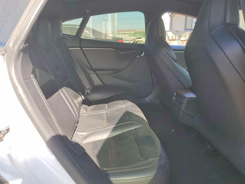 76388105 :رقم المزاد ، 5YJSA1E26KF347925 vin ، 2019 Tesla Model S مزاد بيع