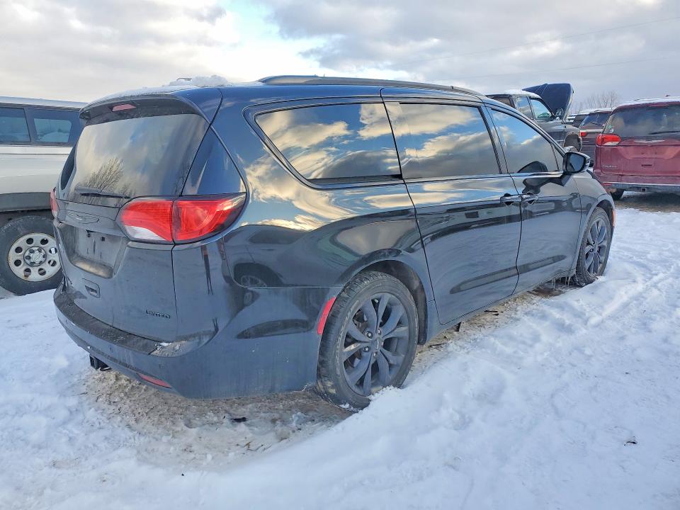 Продажа на аукционе авто 2019 Chrysler Pacifica, vin: 2C4RC1GGXKR657694, номер лота: 75480815