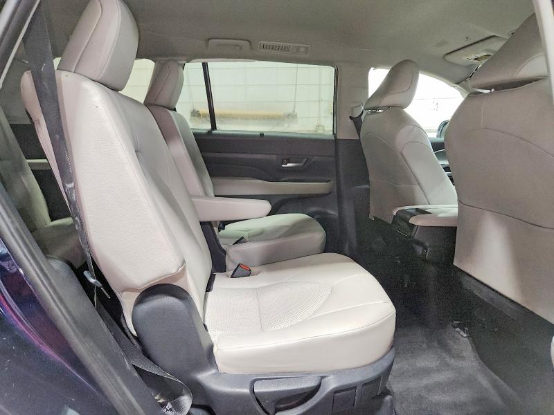Продажа на аукционе авто 2024 Toyota Grand Highlander, vin: 5TDAAAB55RS069986, номер лота: 76494615