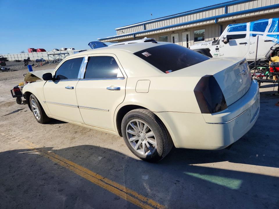 76987195 :رقم المزاد ، 2C3CA5CV1AH329435 vin ، 2010 Chrysler 300 مزاد بيع