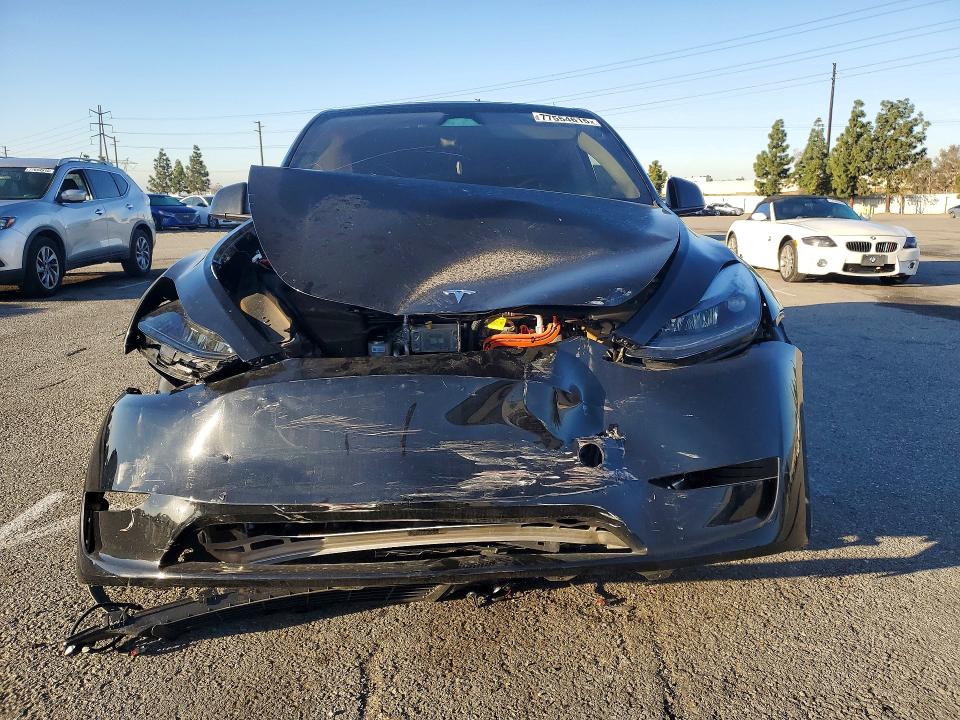 2024 Tesla Model Y მანქანა იყიდება აუქციონზე, vin: 7SAYGDEE9RF056899, აუქციონის ნომერი: 77554615