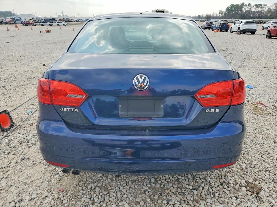 78320985 :رقم المزاد ، 3VWDP7AJ1DM414238 vin ، 2013 Volkswagen Jetta مزاد بيع