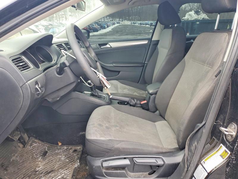 78068215 :رقم المزاد ، 3VW2B7AJ9HM415343 vin ، 2017 Volkswagen Jetta مزاد بيع