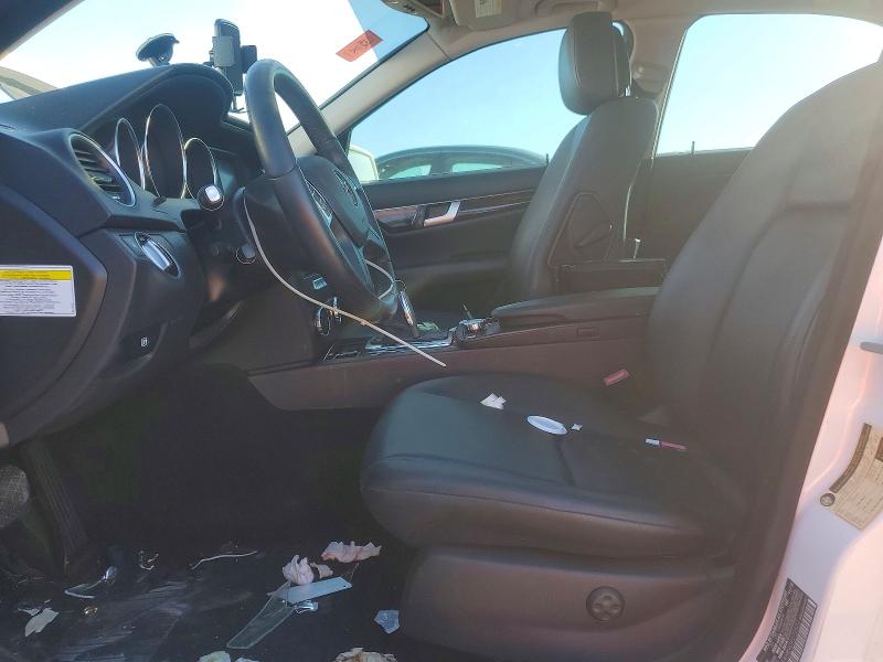 Продажа на аукционе авто 2013 Mercedes-benz C, vin: WDDGF4HB9DR272502, номер лота: 76284445