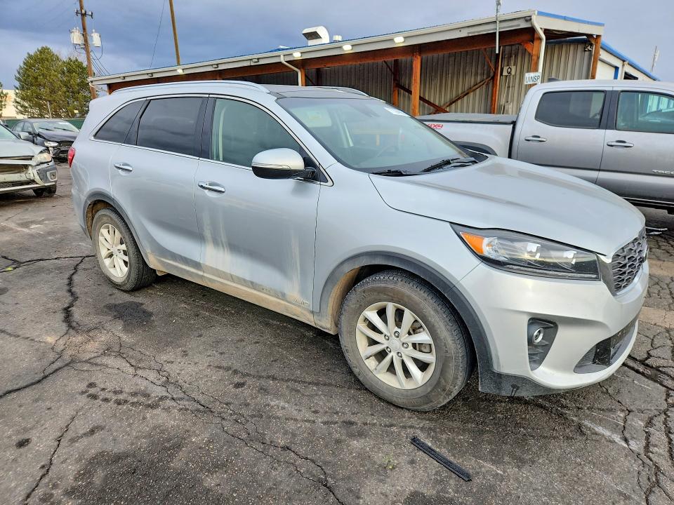 Продажа на аукционе авто 2019 Kia Sorento, vin: 5XYPHDA5XKG590875, номер лота: 77394965
