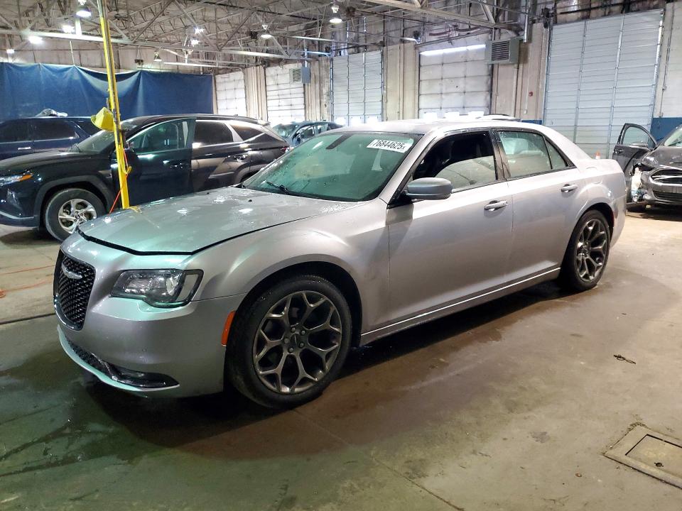 76844625 :رقم المزاد ، 2C3CCABG8FH922545 vin ، 2015 Chrysler 300 مزاد بيع