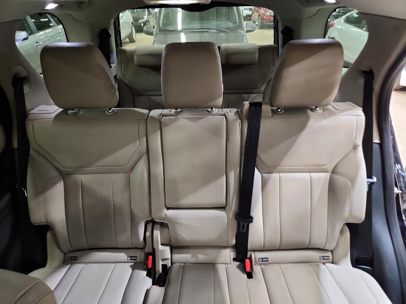 77961485 :رقم المزاد ، SALRG2RV9JA057928 vin ، 2018 Land Rover Discovery مزاد بيع