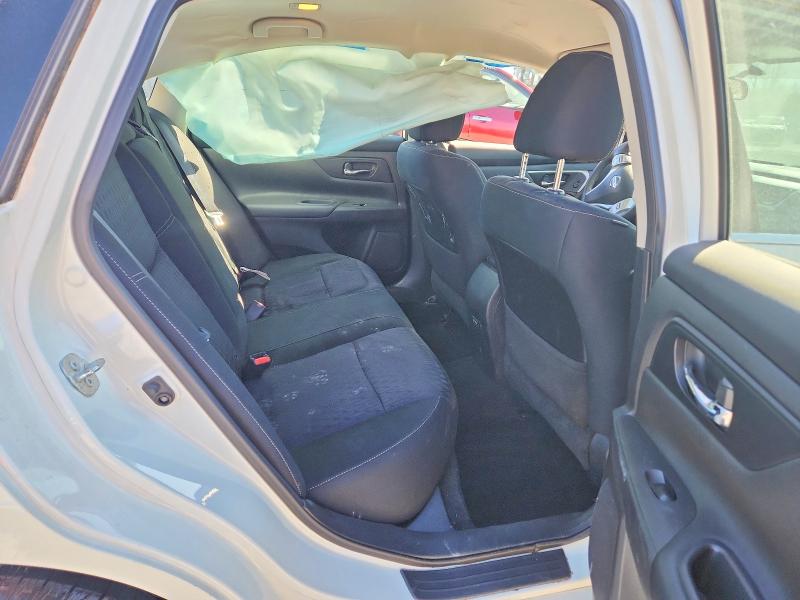 Продажа на аукционе авто 2018 Nissan Altima, vin: 1N4AL3AP2JC290949, номер лота: 78468045