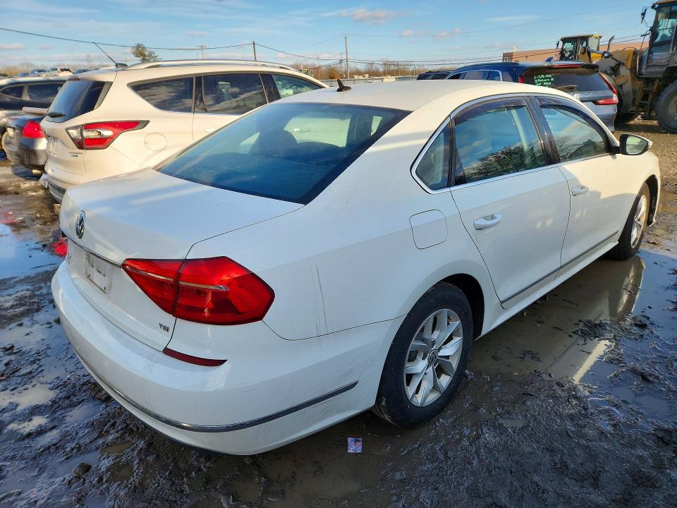 2016 Volkswagen Passat მანქანა იყიდება აუქციონზე, vin: 1VWAT7A39GC033615, აუქციონის ნომერი: 76648775