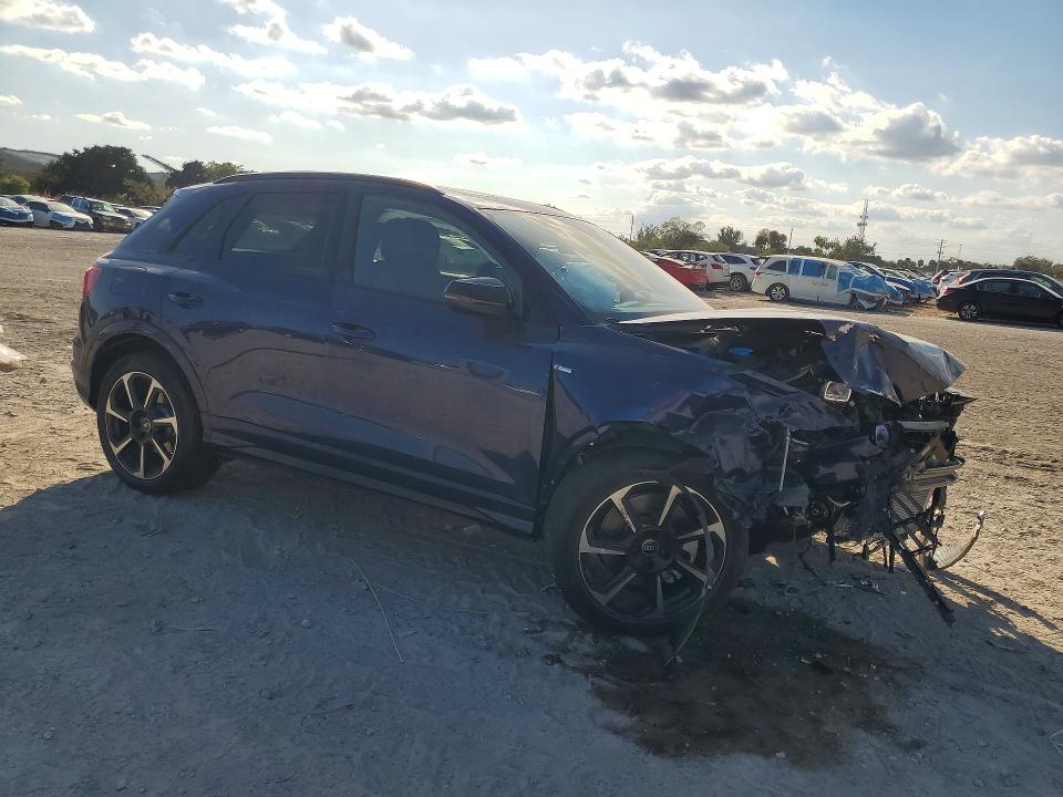 76363335 :رقم المزاد ، WA1EECF32S1079558 vin ، 2025 Audi Q3 Premium مزاد بيع