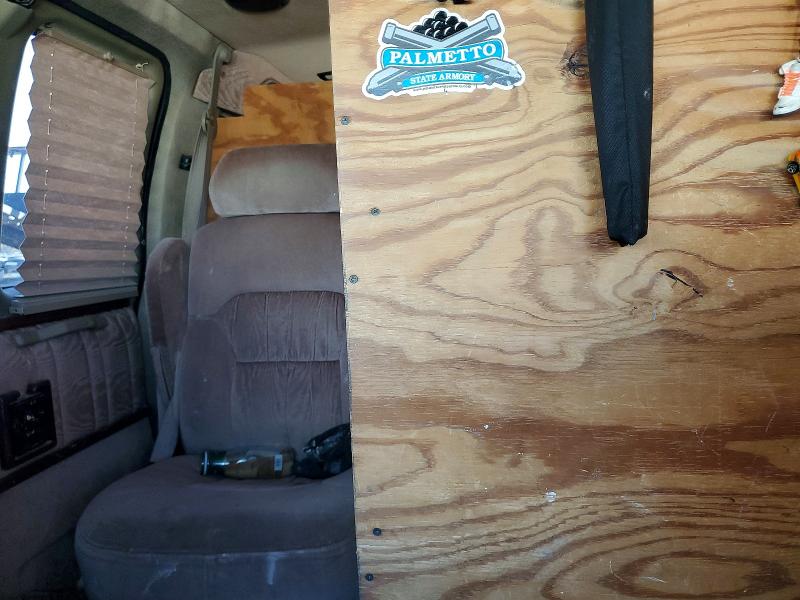 Auction sale of the 1998 Chevrolet Express G1500, vin: 1GBFG15R9W1106490, lot number: 77188545