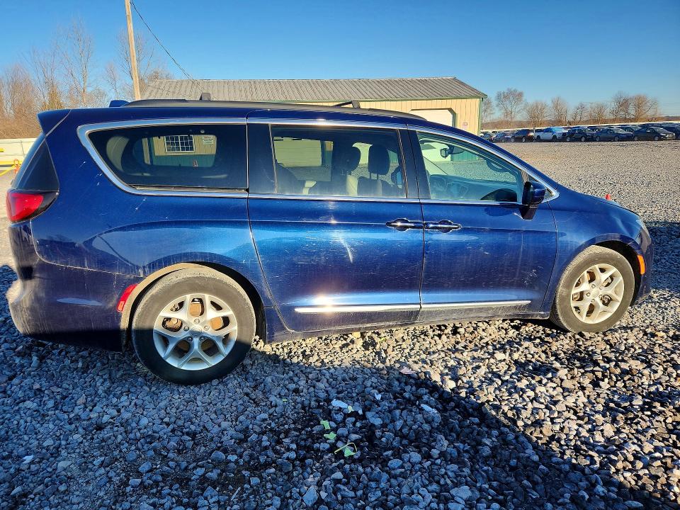78506495 :رقم المزاد ، 2C4RC1BG4HR803670 vin ، 2017 Chrysler Pacifica مزاد بيع
