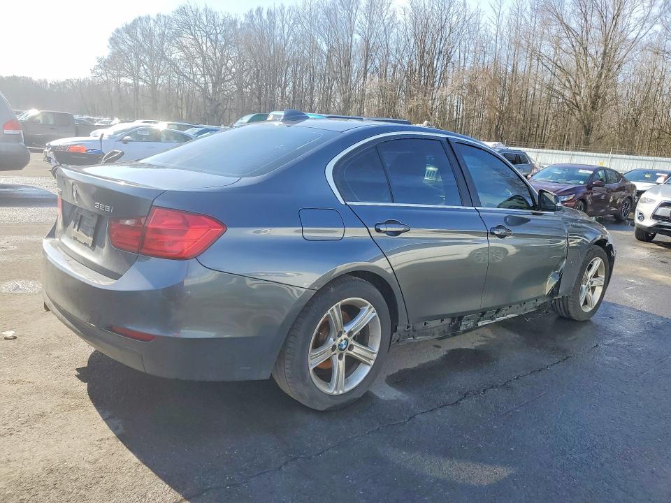 2015 Bmw 328 მანქანა იყიდება აუქციონზე, vin: WBA3B3G50FNR85967, აუქციონის ნომერი: 79206765