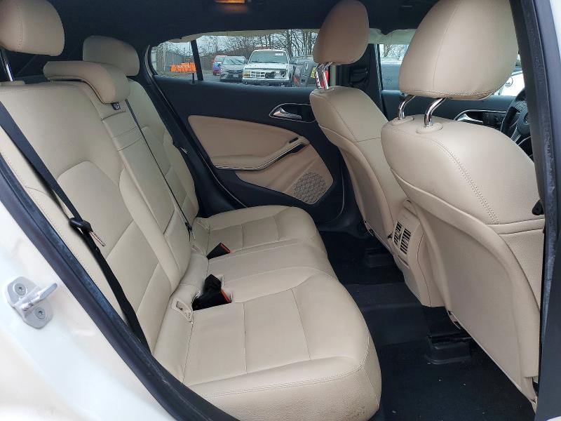 Продаж на аукціоні авто 2015 Mercedes-benz Gla, vin: WDCTG4GB0FJ040261, номер лоту: 75350875