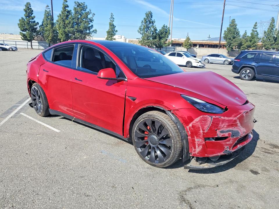 78633755 :رقم المزاد ، 7SAYGDEFXNF406866 vin ، 2022 Tesla Model Y مزاد بيع