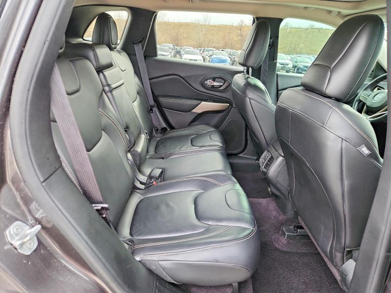 75640285 :رقم المزاد ، 1C4PJMDB4HW622978 vin ، 2017 Jeep Cherokee مزاد بيع