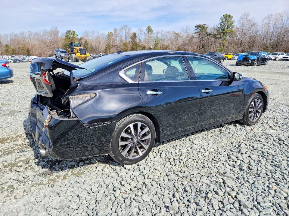 77945835 :رقم المزاد ، 1N4AL3AP9HC177641 vin ، 2017 Nissan Altima مزاد بيع