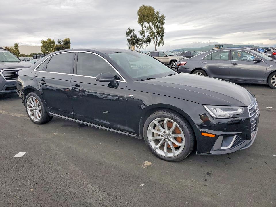 2019 Audi A4 მანქანა იყიდება აუქციონზე, vin: WAUENAF44KA117713, აუქციონის ნომერი: 77575345