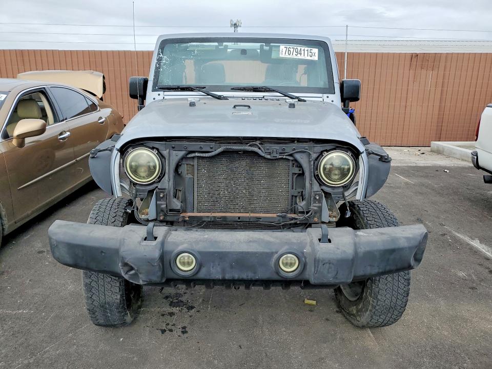76794115 :رقم المزاد ، 1C4BJWDG4DL581457 vin ، 2013 Jeep Wrangler Unlimited مزاد بيع