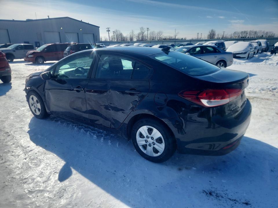 2018 Kia Forte მანქანა იყიდება აუქციონზე, vin: 3KPFK4A7XJE274595, აუქციონის ნომერი: 77430425