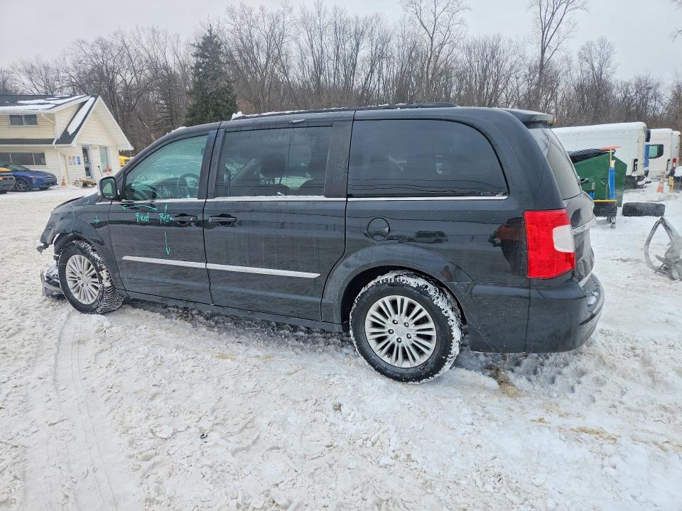 74852745 :رقم المزاد ، 2C4RC1CG3FR627237 vin ، 2015 Chrysler Town & Country مزاد بيع
