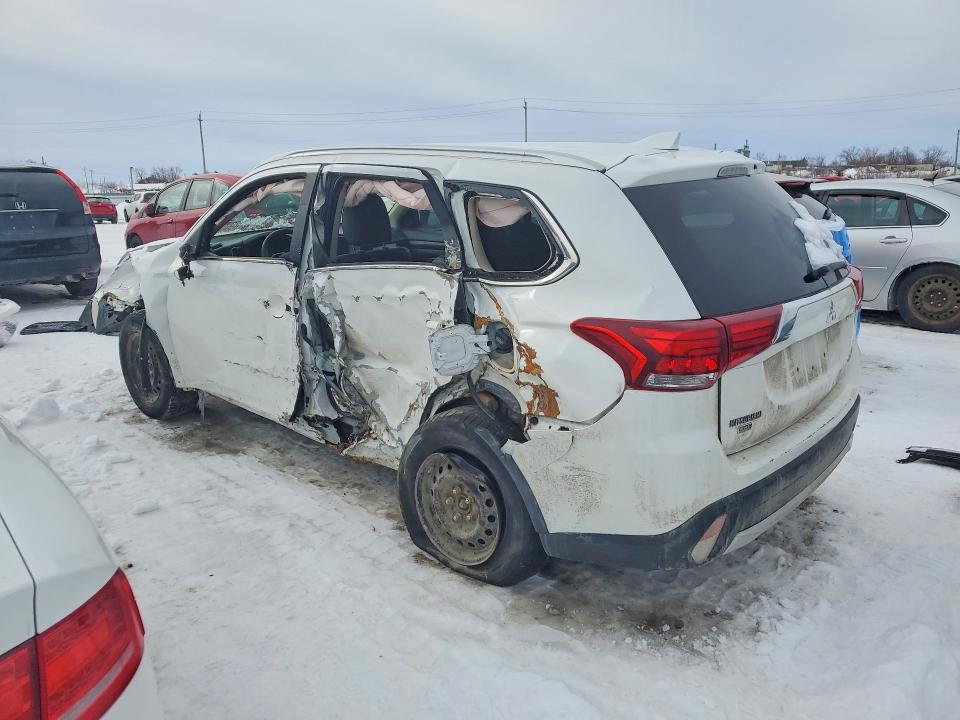 76358555 :رقم المزاد ، JA4AZ2A36JZ600561 vin ، 2018 Mitsubishi Outlander مزاد بيع