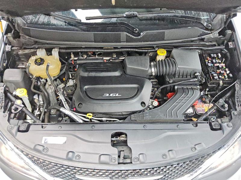 75280335 :رقم المزاد ، 2C4RC1BG9JR144684 vin ، 2018 Chrysler Pacifica مزاد بيع
