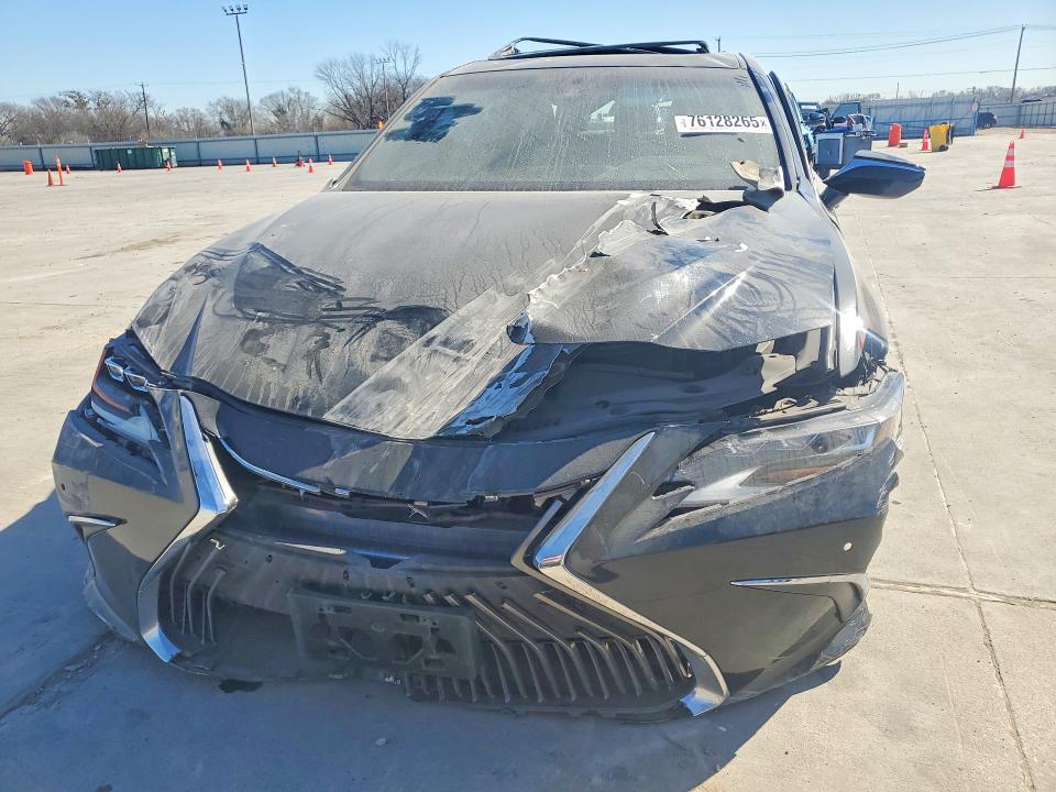 76128265 :رقم المزاد ، 58ABZ1B13KU034217 vin ، 2019 Lexus Es مزاد بيع