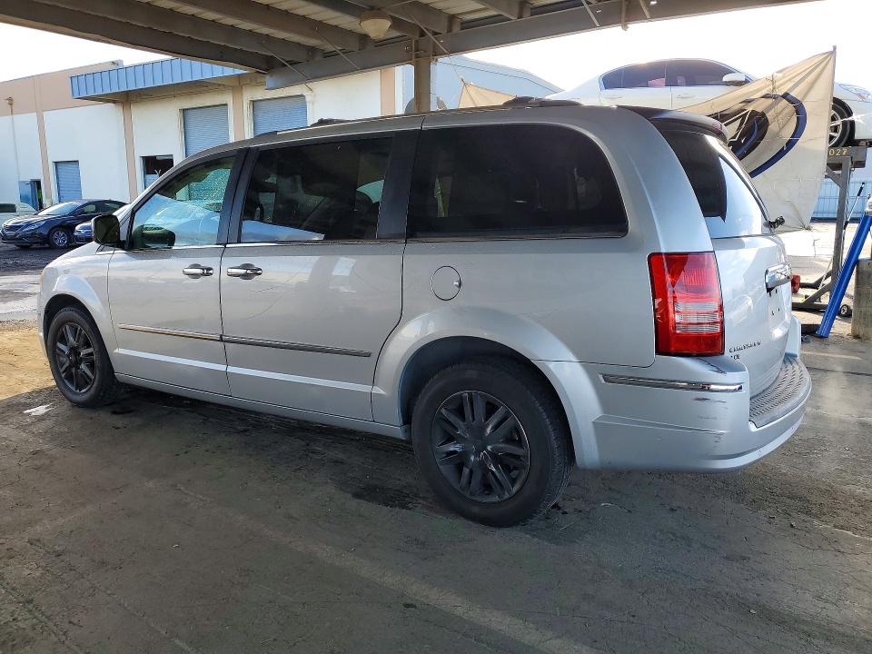 2010 Chrysler Town & Country მანქანა იყიდება აუქციონზე, vin: 2A4RR6DX6AR148209, აუქციონის ნომერი: 76942005