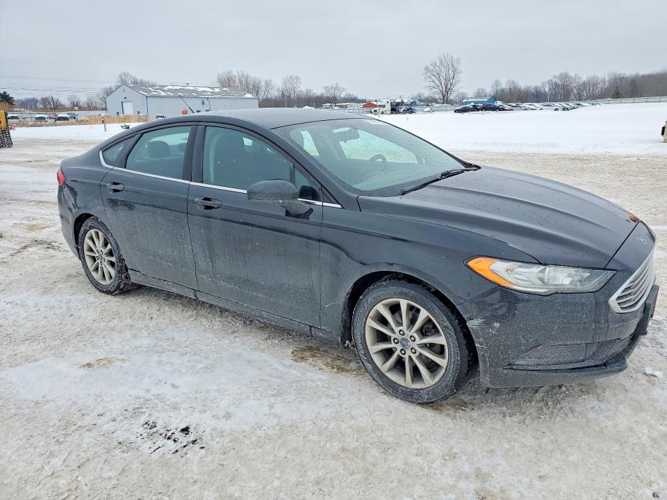 75851255 :رقم المزاد ، 3FA6P0HD1HR117195 vin ، 2017 Ford Fusion مزاد بيع