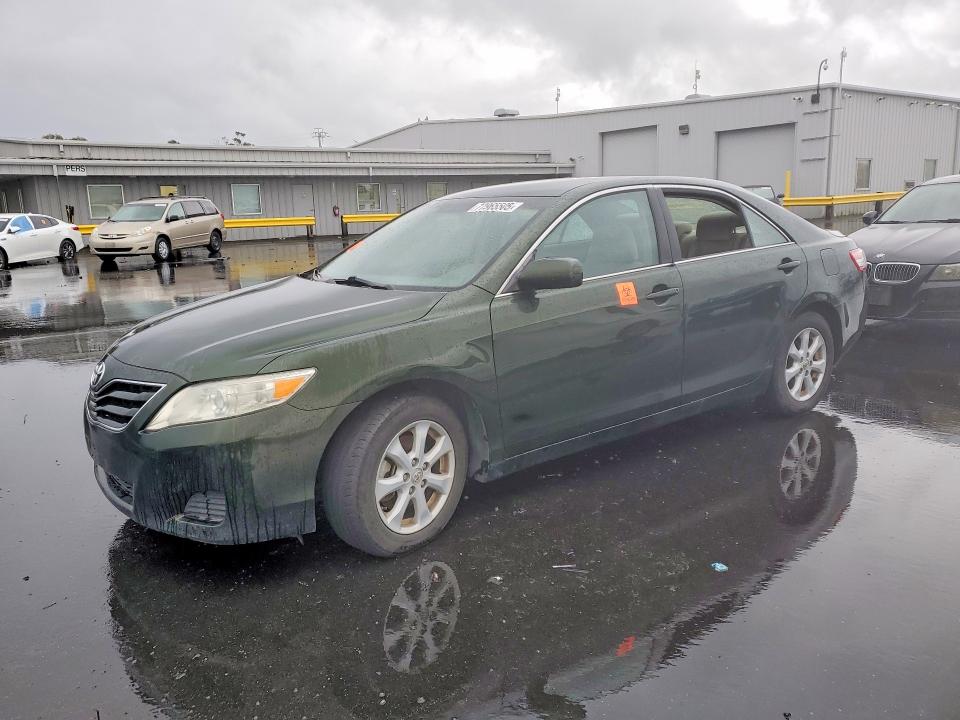 2011 Toyota Camry მანქანა იყიდება აუქციონზე, vin: 4T1BK3EK1BU629546, აუქციონის ნომერი: 77965505