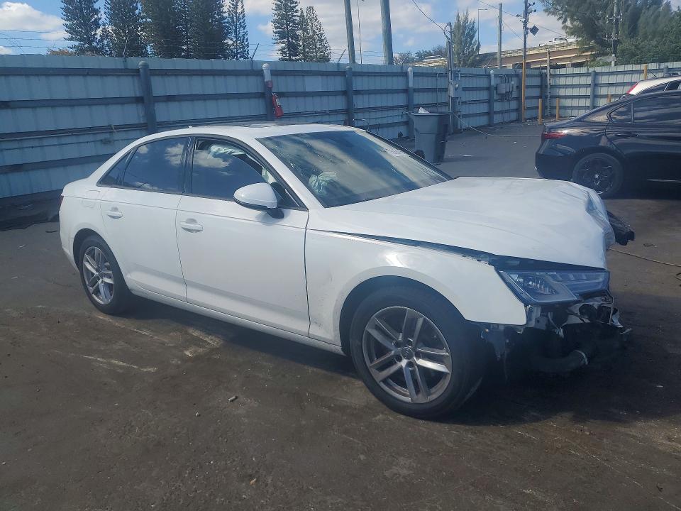 Продажа на аукционе авто 2017 Audi A4, vin: WAUGMAF40HA142127, номер лота: 78866445