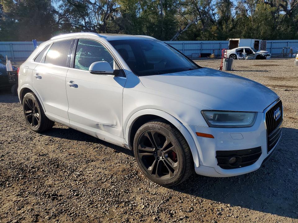 2015 Audi Q3 მანქანა იყიდება აუქციონზე, vin: WA1FFCFS7FR010686, აუქციონის ნომერი: 78221245