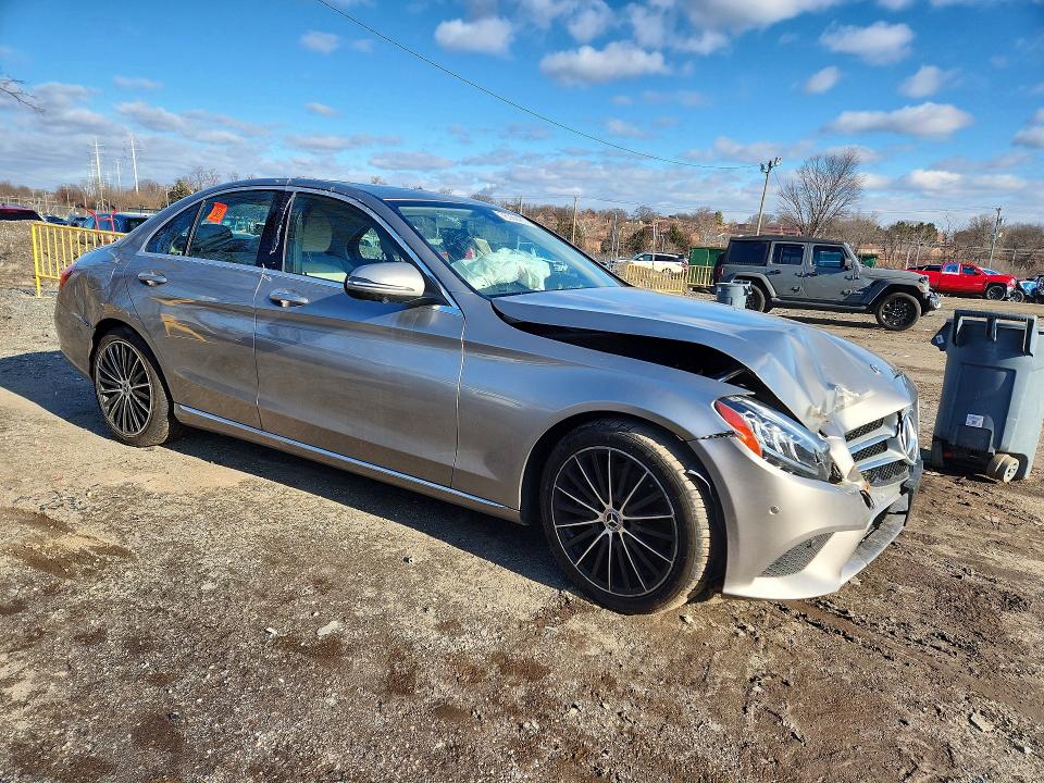 78369465 :رقم المزاد ، 55SWF8DB2LU333100 vin ، 2020 Mercedes-benz C مزاد بيع