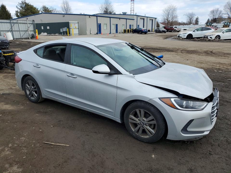 76781165 :رقم المزاد ، 5NPD84LF3JH303814 vin ، 2018 Hyundai Elantra مزاد بيع