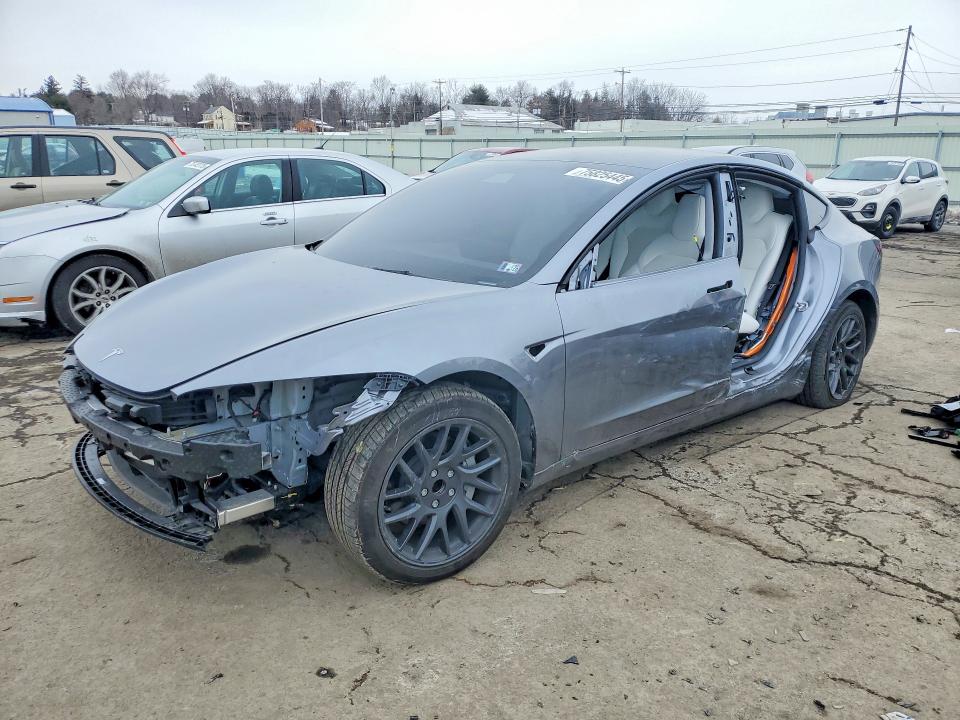 75825445 :رقم المزاد ، 5YJ3E1EA8SF063342 vin ، 2025 Tesla Model 3 مزاد بيع