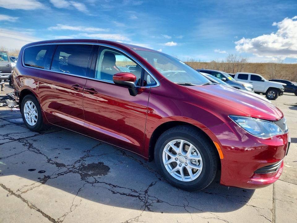 77687745 :رقم المزاد ، 2C4RC1DG9HR515687 vin ، 2017 Chrysler Pacifica مزاد بيع