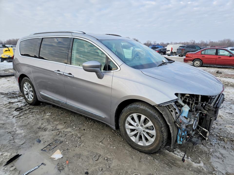 Продажа на аукционе авто 2018 Chrysler Pacifica, vin: 2C4RC1BGXJR119048, номер лота: 74419805