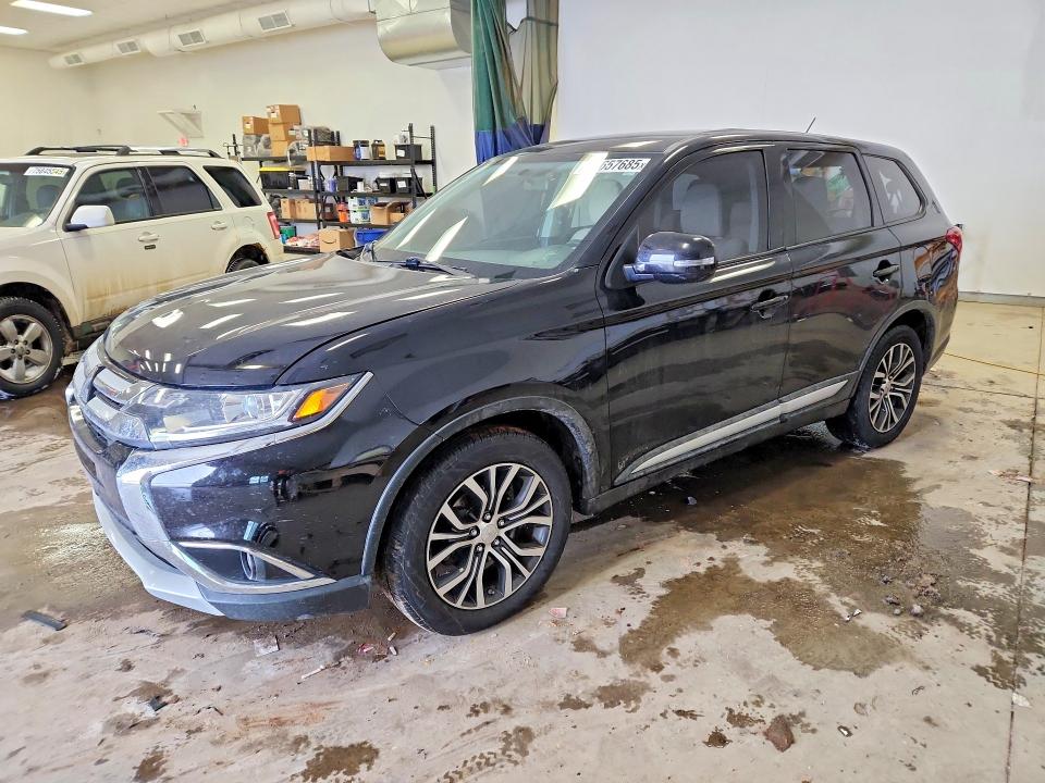 Продажа на аукционе авто 2016 Mitsubishi Outlander, vin: JA4AD3A33GZ026062, номер лота: 75657685