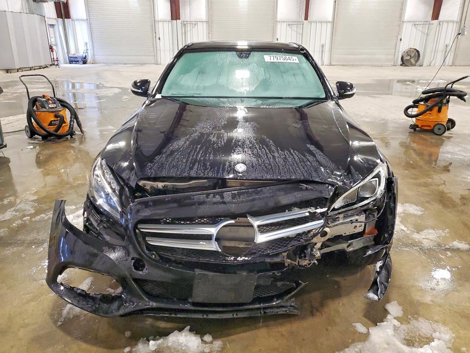 Продажа на аукционе авто 2015 Mercedes-benz C, vin: 55SWF4KB7FU068397, номер лота: 77975045